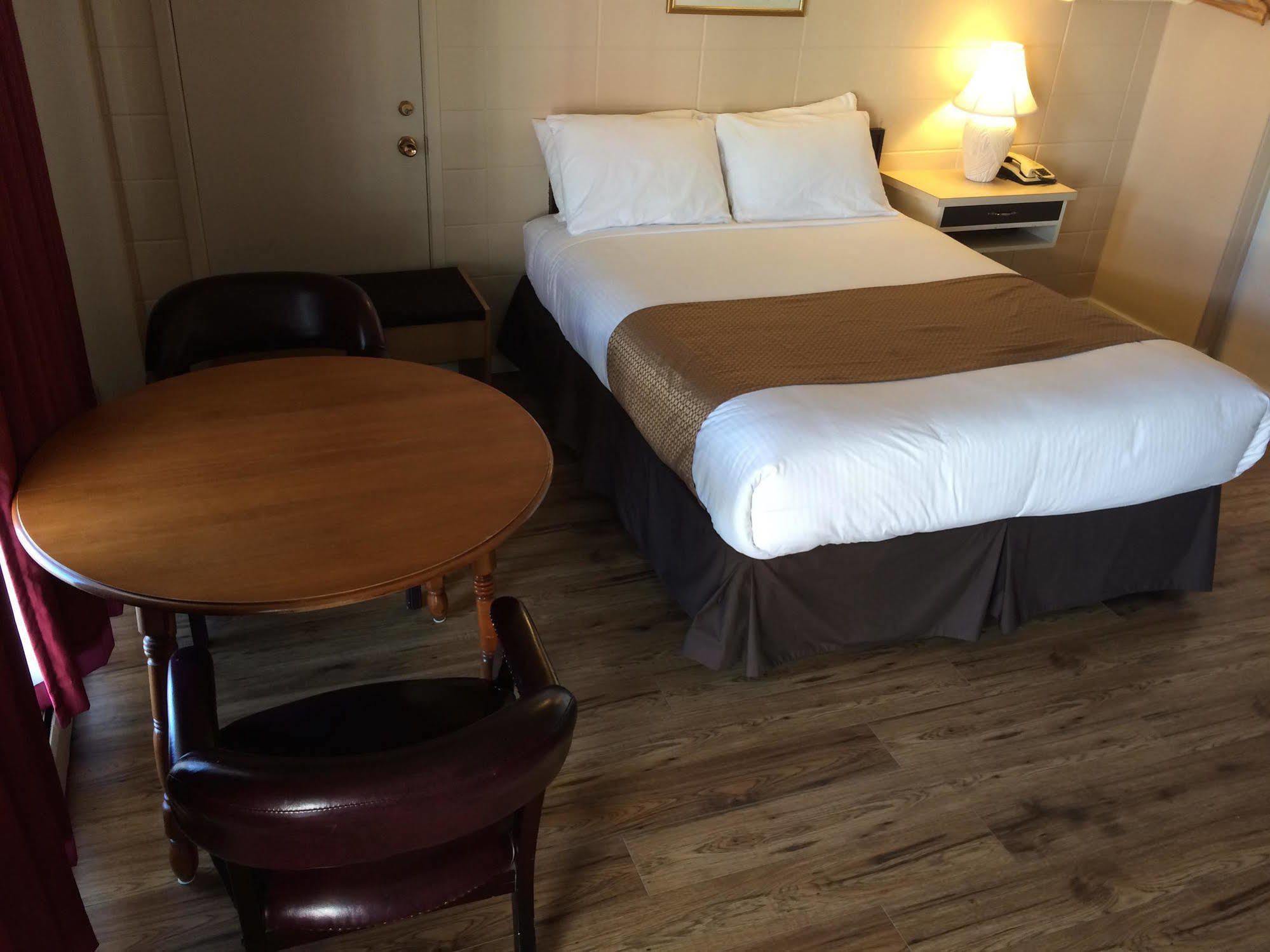Siesta Motel Olds Eksteriør bilde
